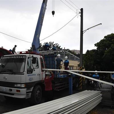 風雨擋不住善心 義工團協助低收父子重建家園【自由時報記者黃淑莉/雲林報導】2022/4/23